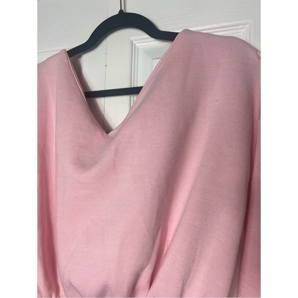 Pretty Little Thing Pastel Light Pink Off The Shoulder Crop Sweatshirt Sz Large - Picture 10 of 11